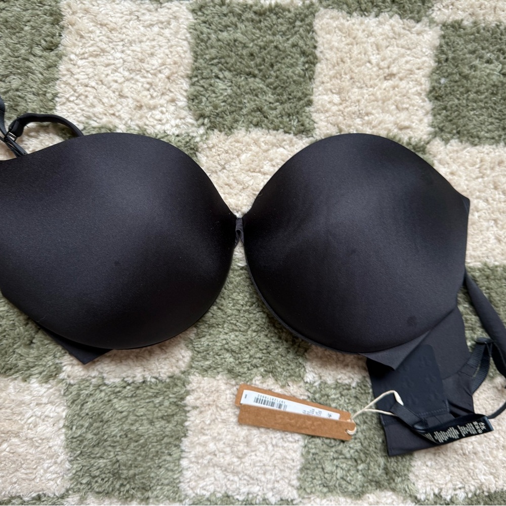 SKIMS ultimate black plunge Bra
